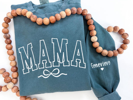 Mama sweatshirt personalized with names on sleeve